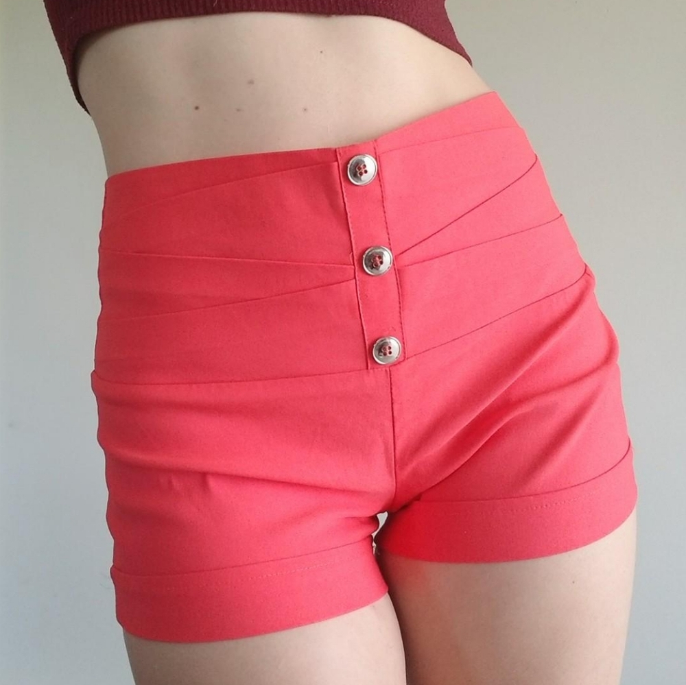 3/$20🌟 Valia Bright Salmon Shortie Shorts w/ Rolled Hems & Three Buttons XL